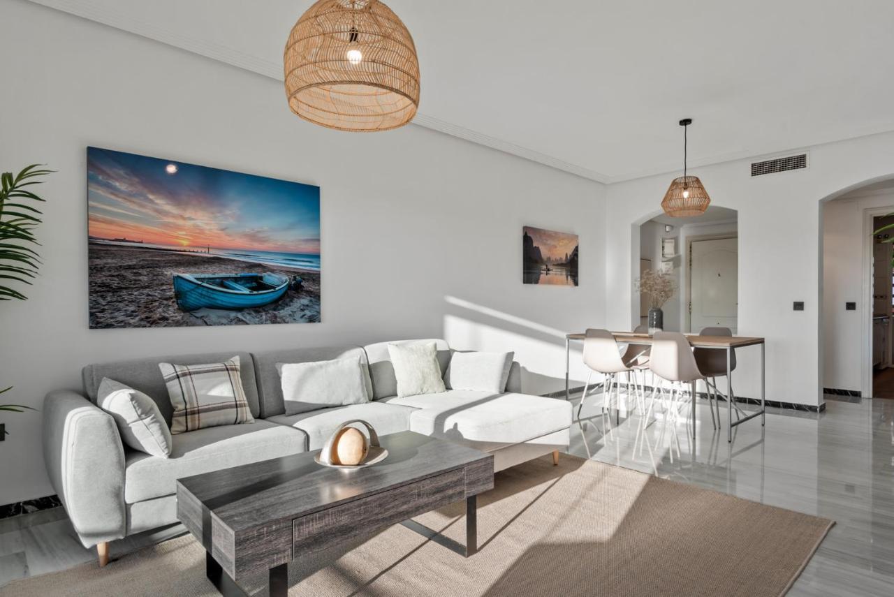 מארבלה Modern Apartment - 2 Bedrooms, Beachside - Puerto Banus מראה חיצוני תמונה