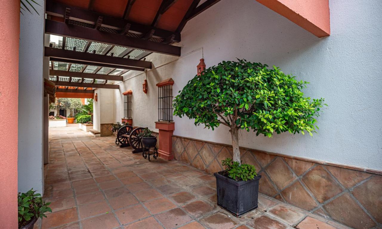 מארבלה Modern Apartment - 2 Bedrooms, Beachside - Puerto Banus מראה חיצוני תמונה