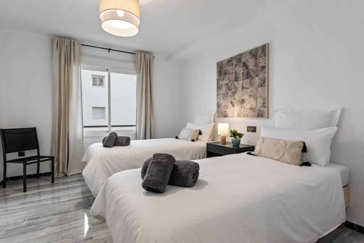 מארבלה Modern Apartment - 2 Bedrooms, Beachside - Puerto Banus מראה חיצוני תמונה