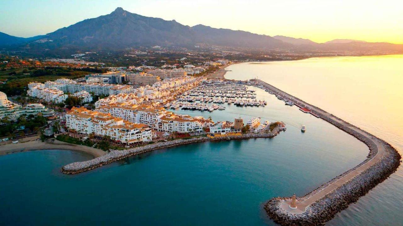 מארבלה Modern Apartment - 2 Bedrooms, Beachside - Puerto Banus מראה חיצוני תמונה
