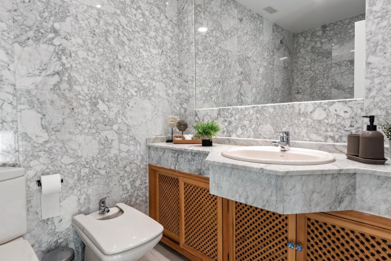 מארבלה Modern Apartment - 2 Bedrooms, Beachside - Puerto Banus מראה חיצוני תמונה